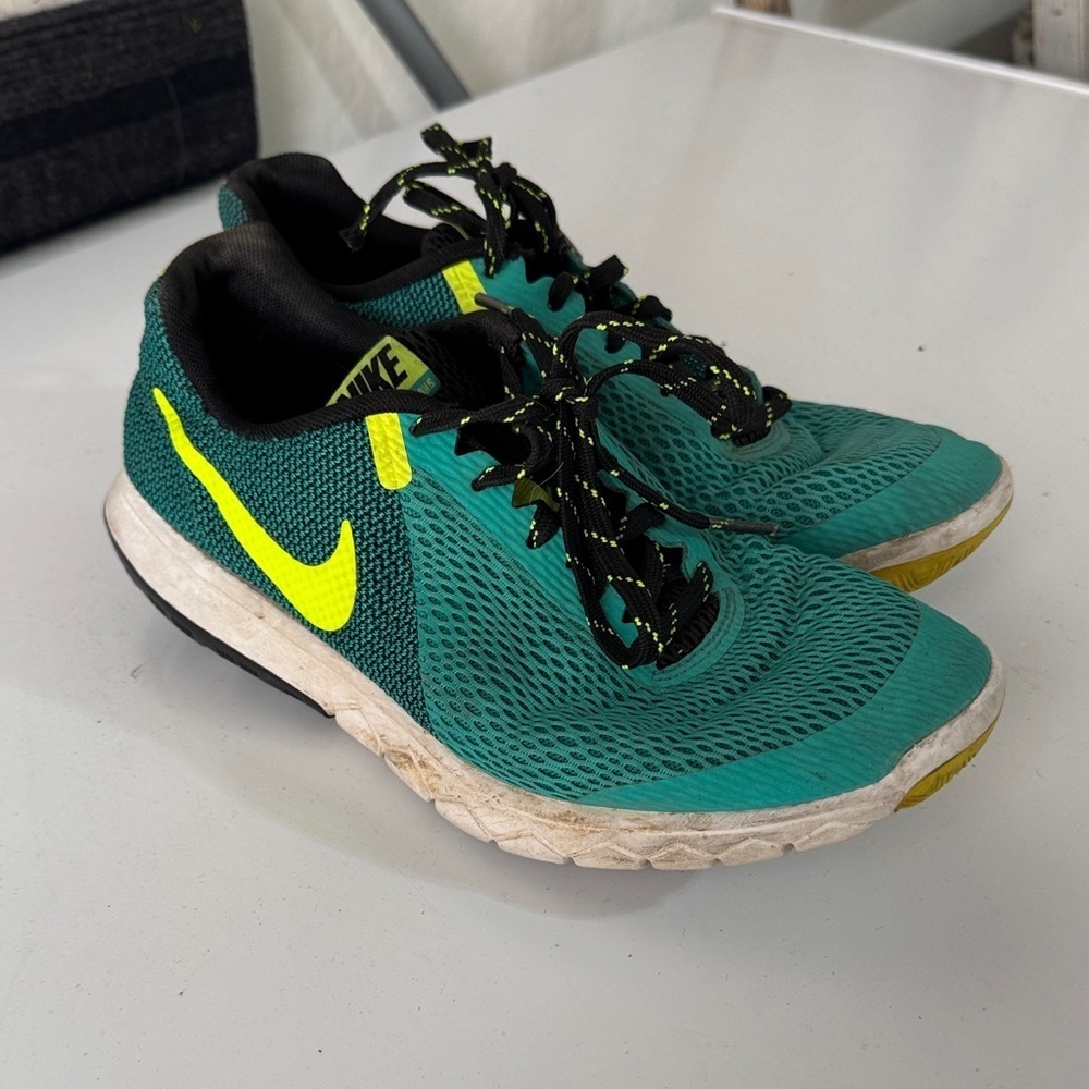 Nike Turquoise and Neon Yellow Sneakers